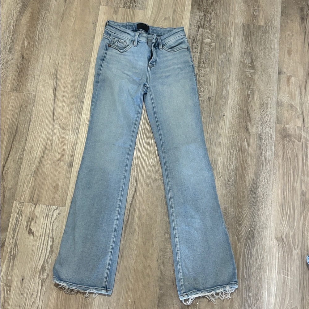 Buckle jeans